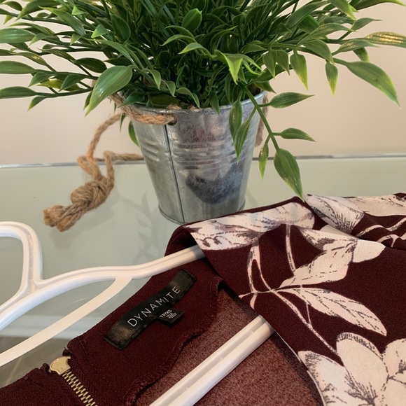 Dynamite Long Sleeve Shift Dress - Picture 3 of 4